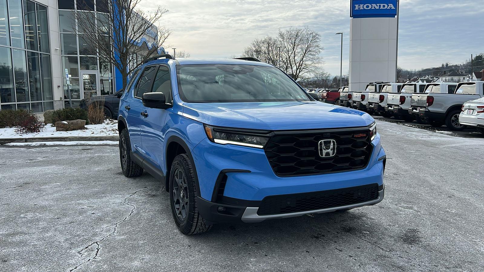 2025 Honda Pilot TrailSport's photo