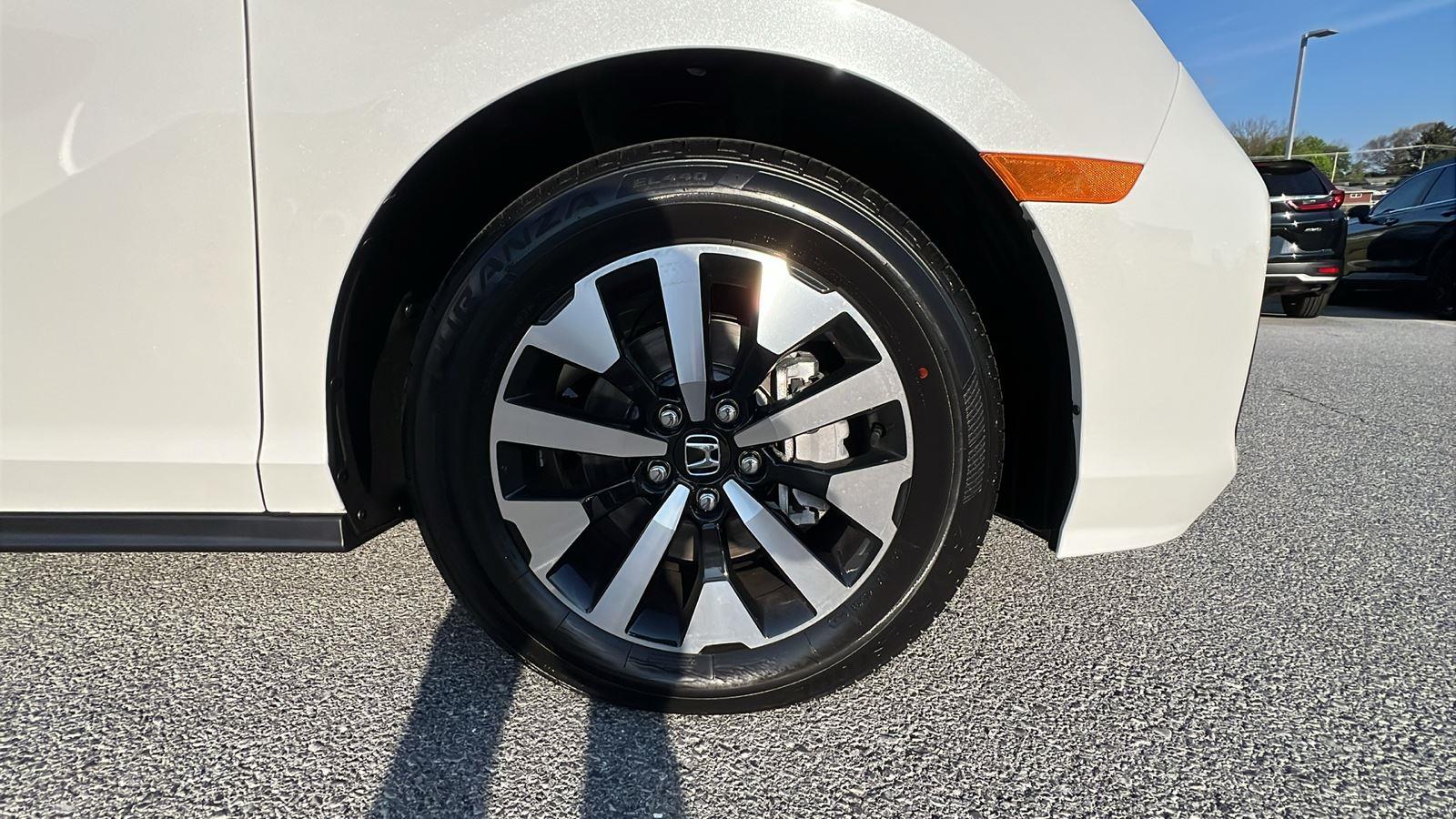 2026 Honda Odyssey EX-L - Photo 11
