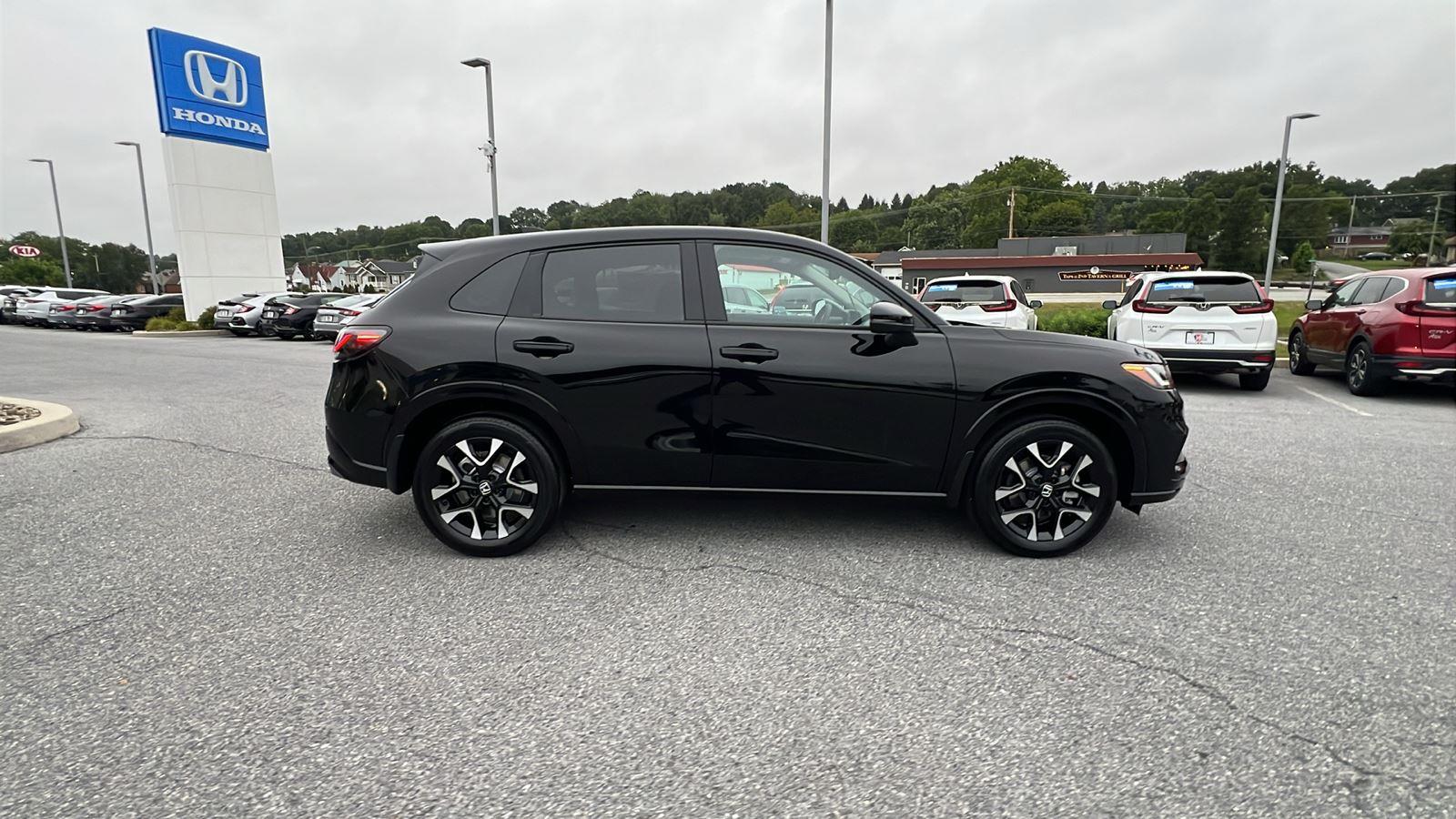 2026 Honda HR-V EX-L photo 3