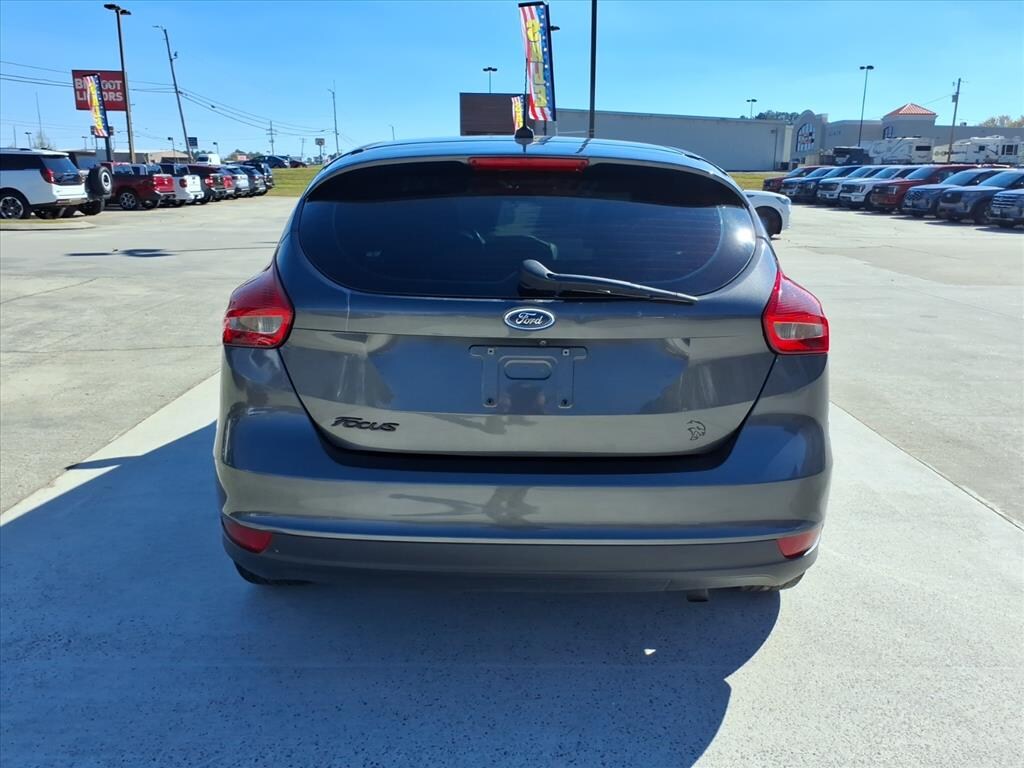 Used 2018 Ford Focus SE Hatchback