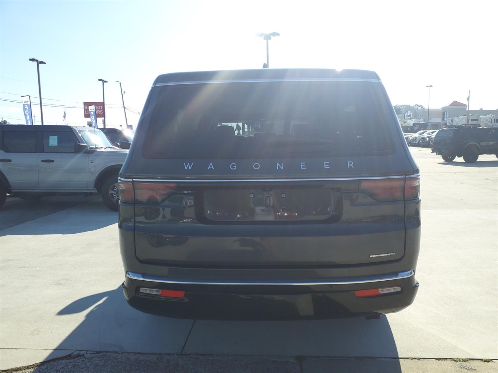 Used 2024 Jeep Wagoneer L Series II SUV