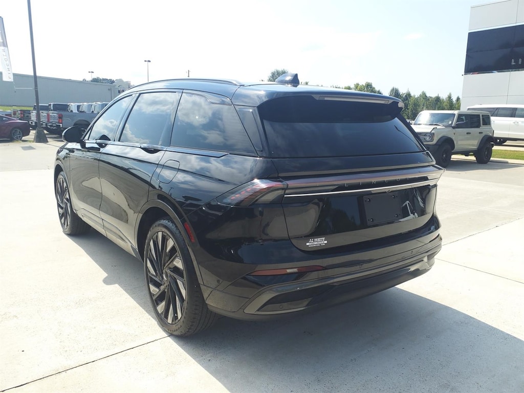 Used 2024 Lincoln Nautilus Reserve SUV