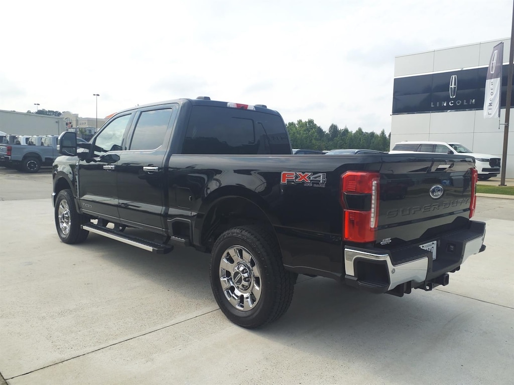 Used 2024 Ford F-250 Lariat Crew Cab Short Bed Truck