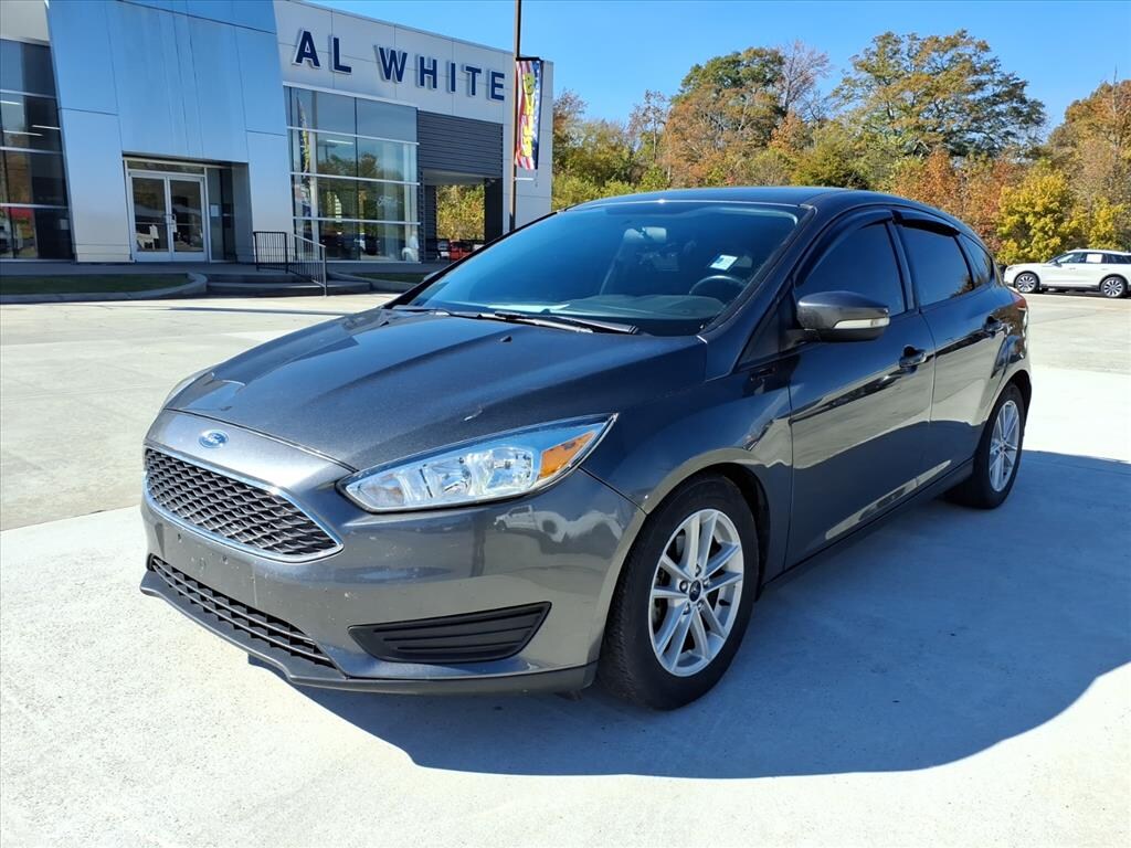 Used 2018 Ford Focus SE Hatchback