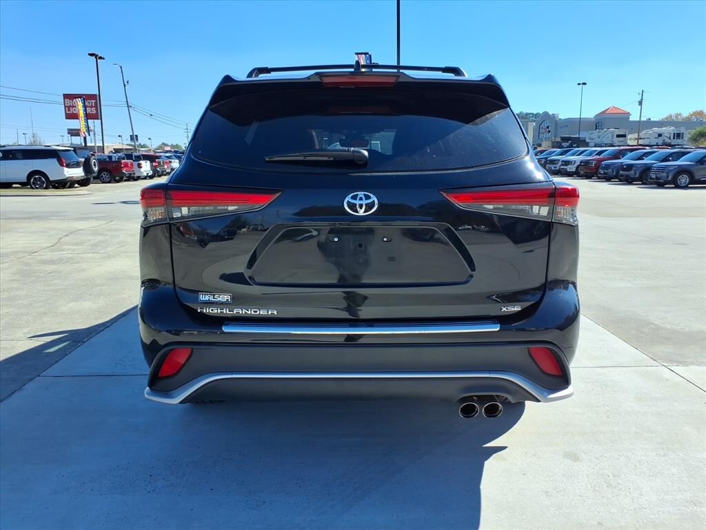 Used 2023 Toyota Highlander XSE SUV