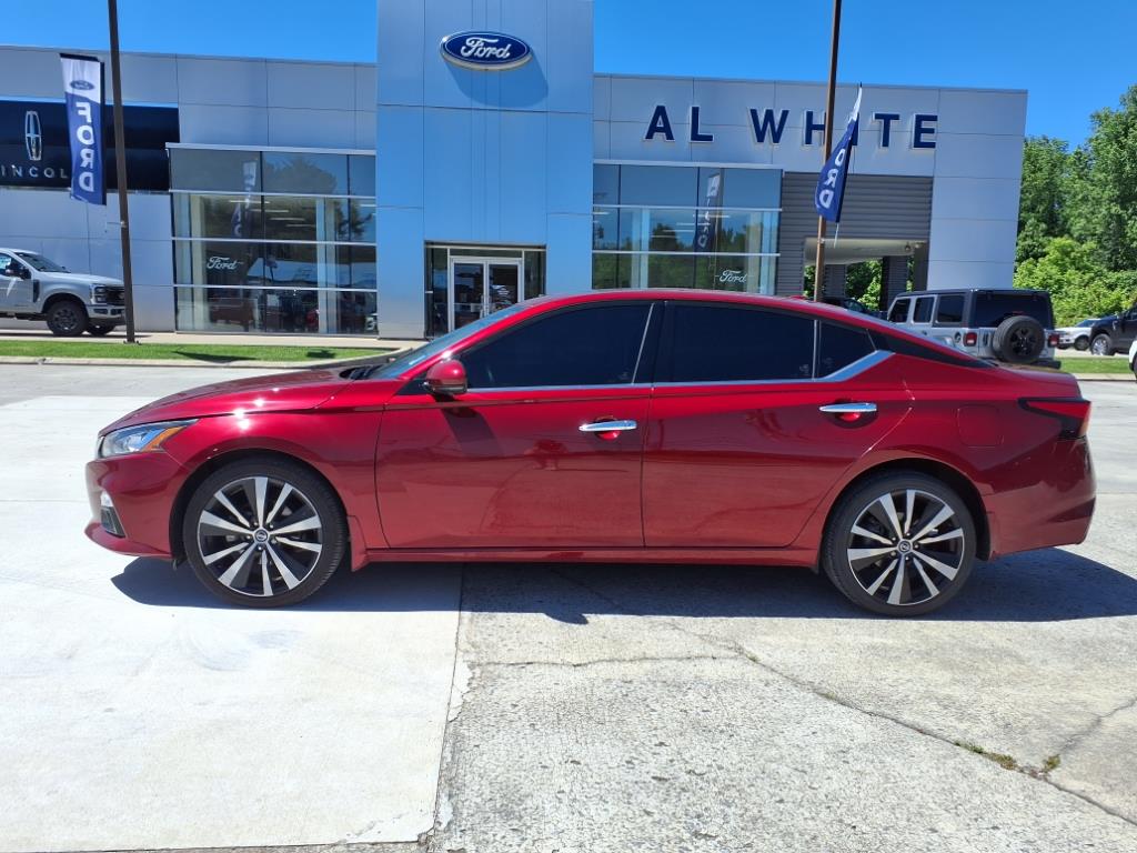 Used 2021 Nissan Altima Platinum with VIN 1N4BL4FW5MN380034 for sale in Manchester, TN