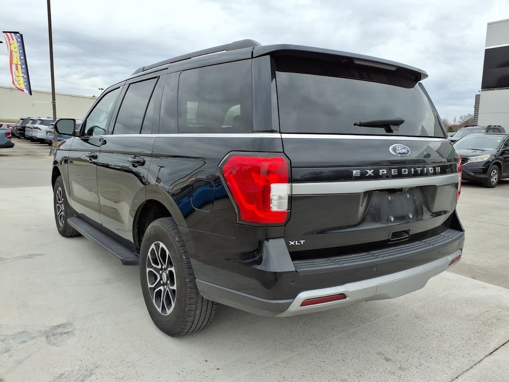 Used 2024 Ford Expedition XLT SUV