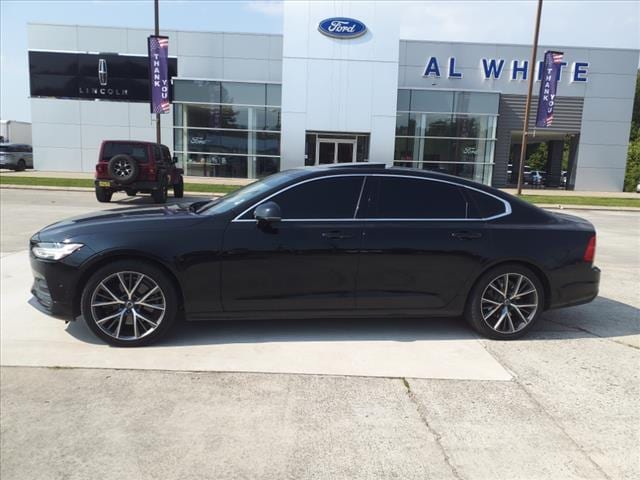 Used 2018 Volvo S90 Momentum with VIN LVY992MKXJP005728 for sale in Manchester, TN