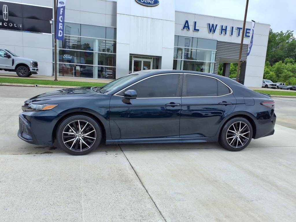 Used 2021 Toyota Camry SE with VIN 4T1G11BK7MU038917 for sale in Manchester, TN