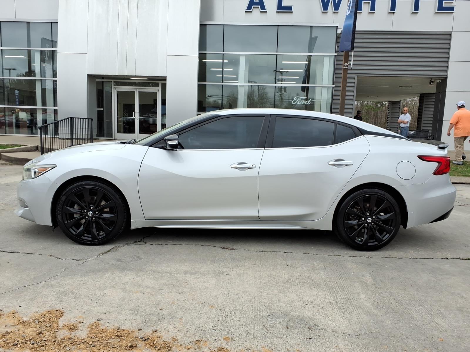 Used 2017 Nissan Maxima SR with VIN 1N4AA6AP8HC387381 for sale in Manchester, TN
