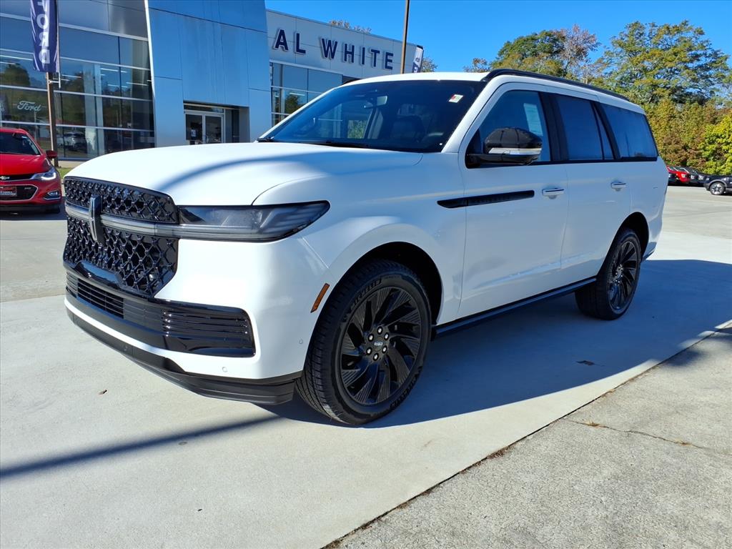 2025 Lincoln Navigator Reserve's photo