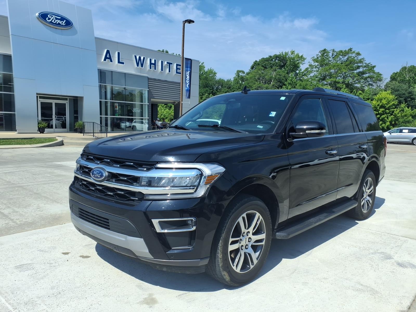 2024 Ford Expedition Limited's photo