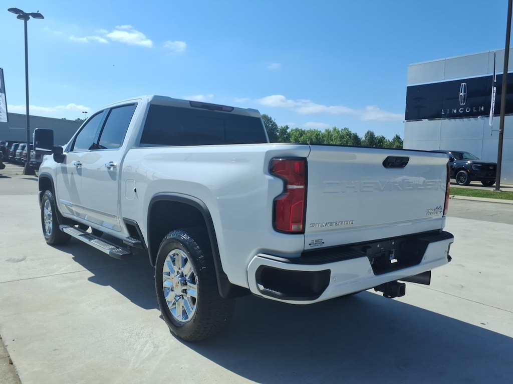 Used 2024 Chevrolet Silverado 2500HD High Country Crew Cab Short Bed Truck