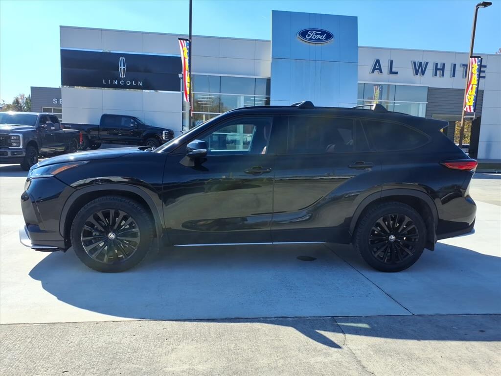 Used 2023 Toyota Highlander XSE SUV