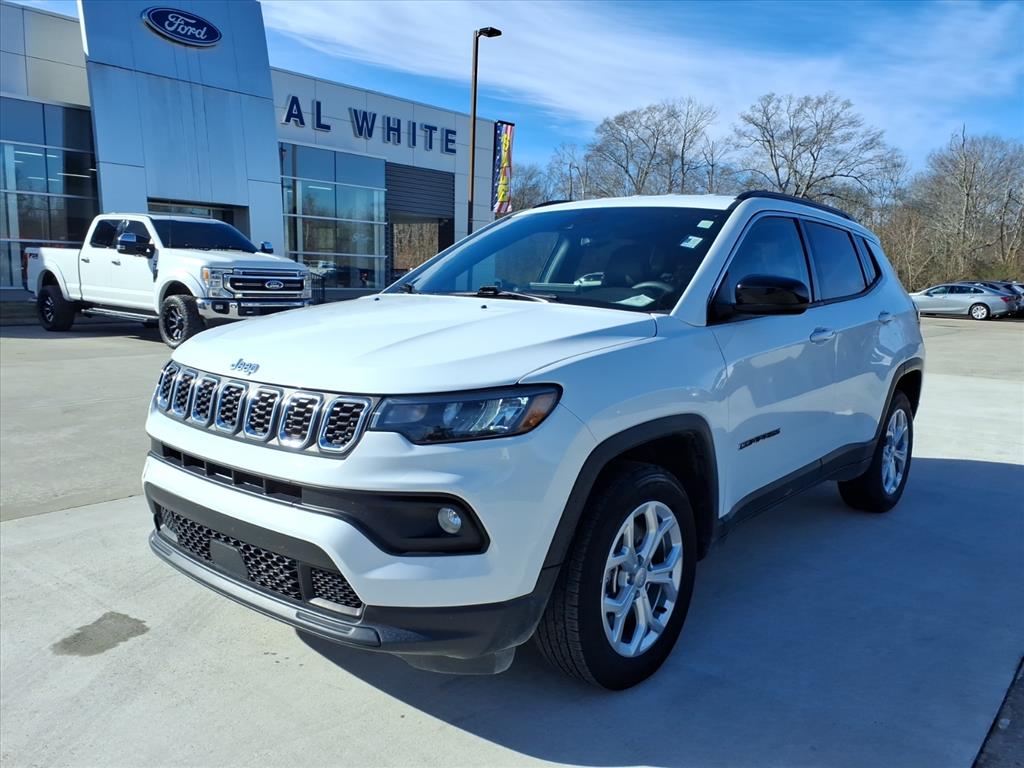 2024 Jeep Compass Latitude's photo