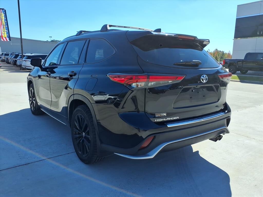 Used 2023 Toyota Highlander XSE SUV