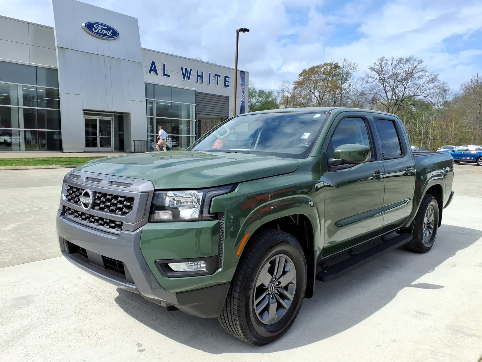 2025 Nissan Frontier SV Crew Cab 4X2 SWB's photo