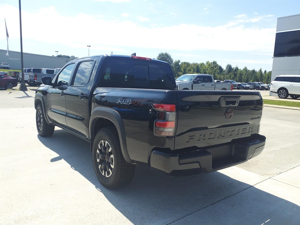 Used 2024 Nissan Frontier PRO-4X Crew Cab Short Bed Truck