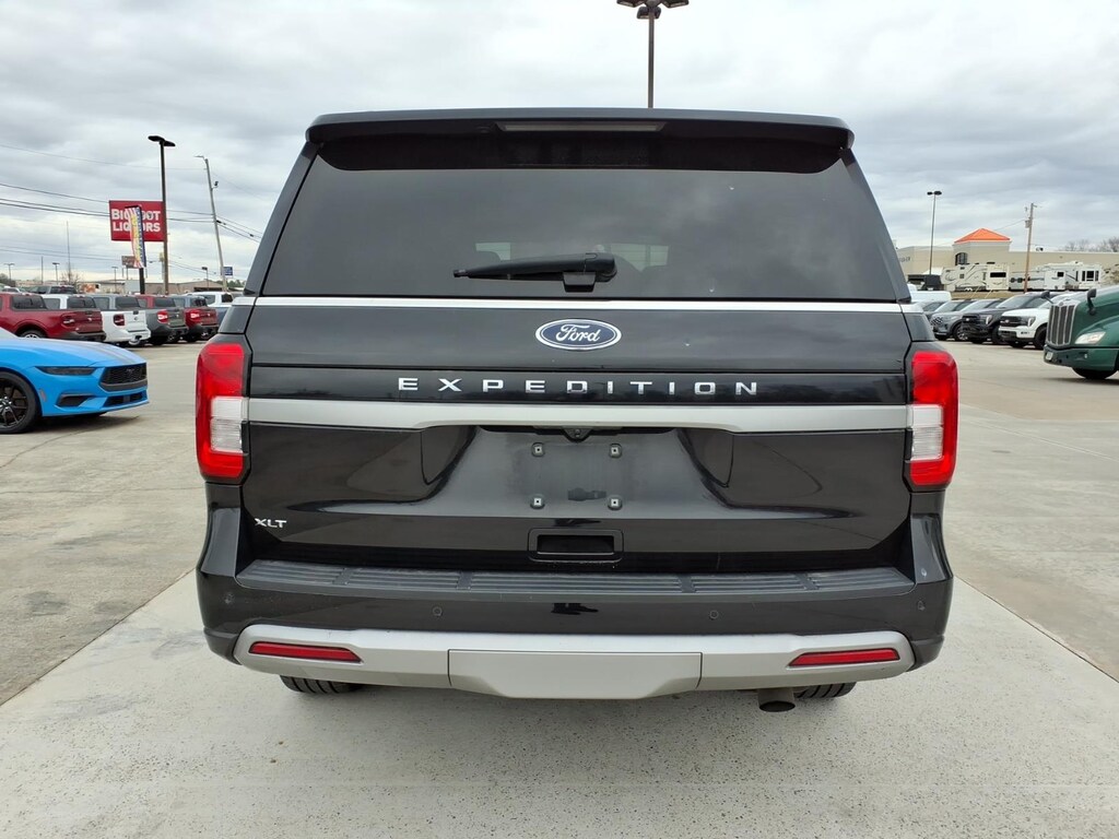 Used 2024 Ford Expedition XLT SUV