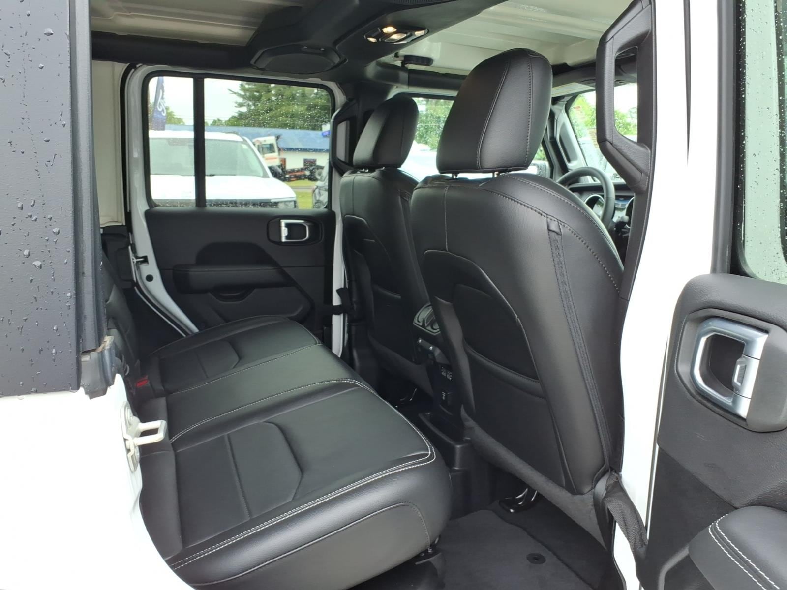 2023 Jeep Wrangler 4xe Sahara 4XE - Photo 9
