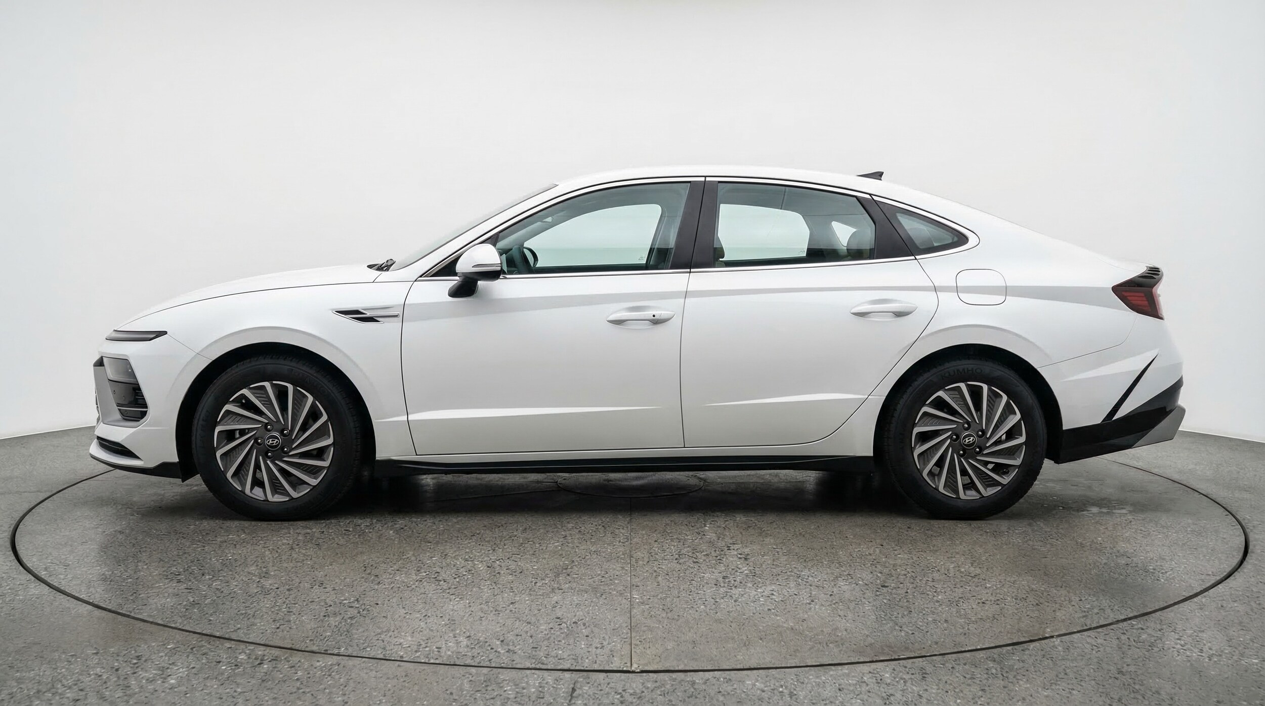 Thumbnail: 2025 Hyundai Sonata - 4