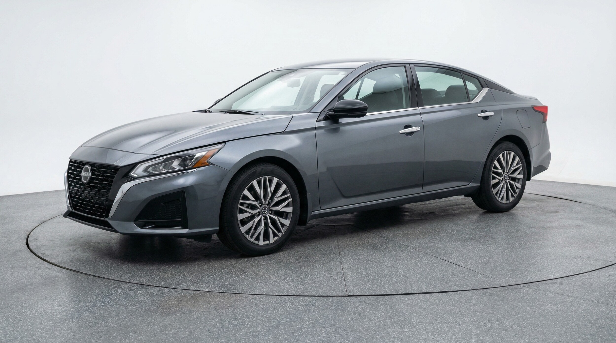 Thumbnail: 2025 Nissan Altima - 3