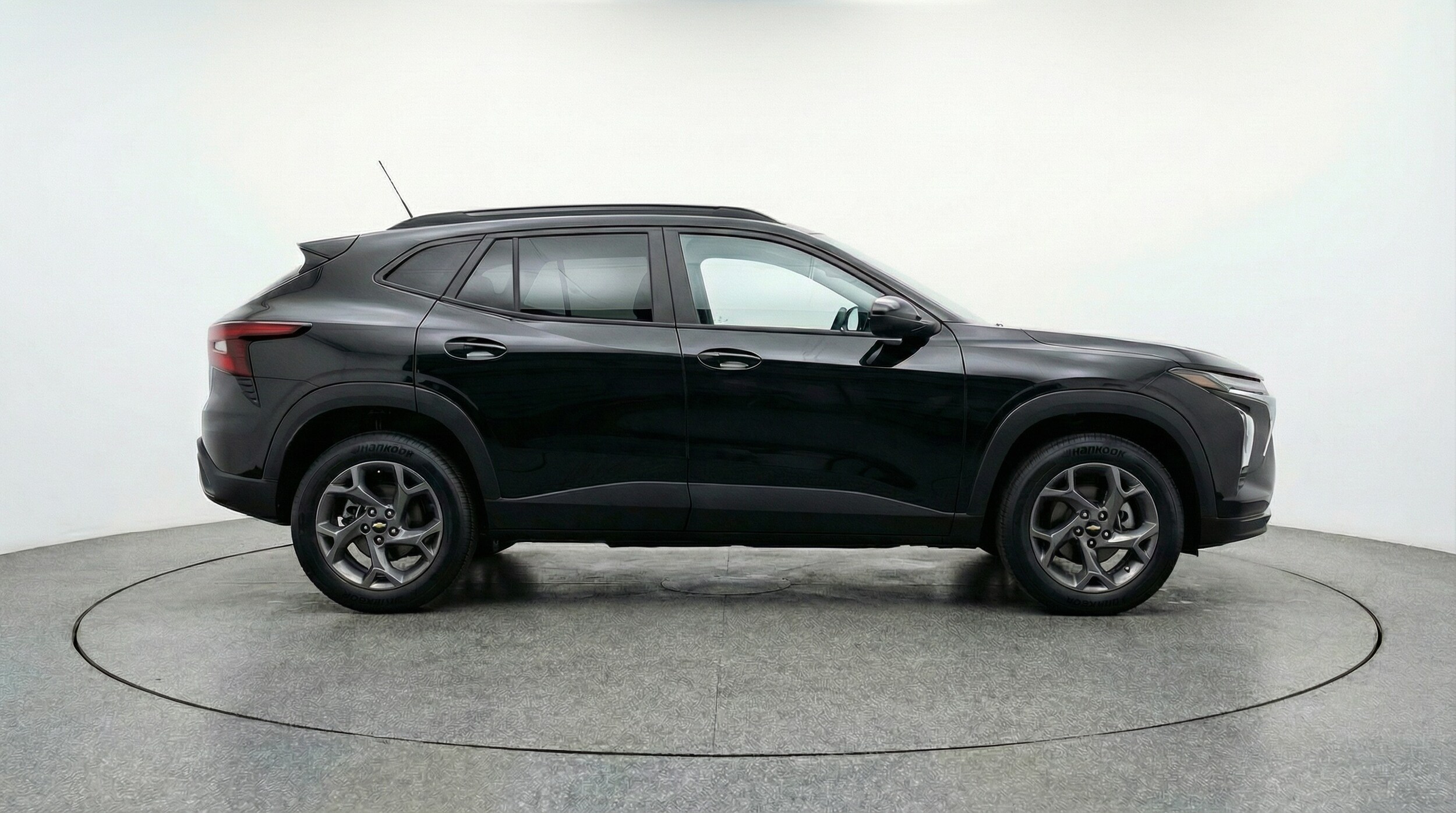 Thumbnail: 2025 Chevrolet Trax - 8