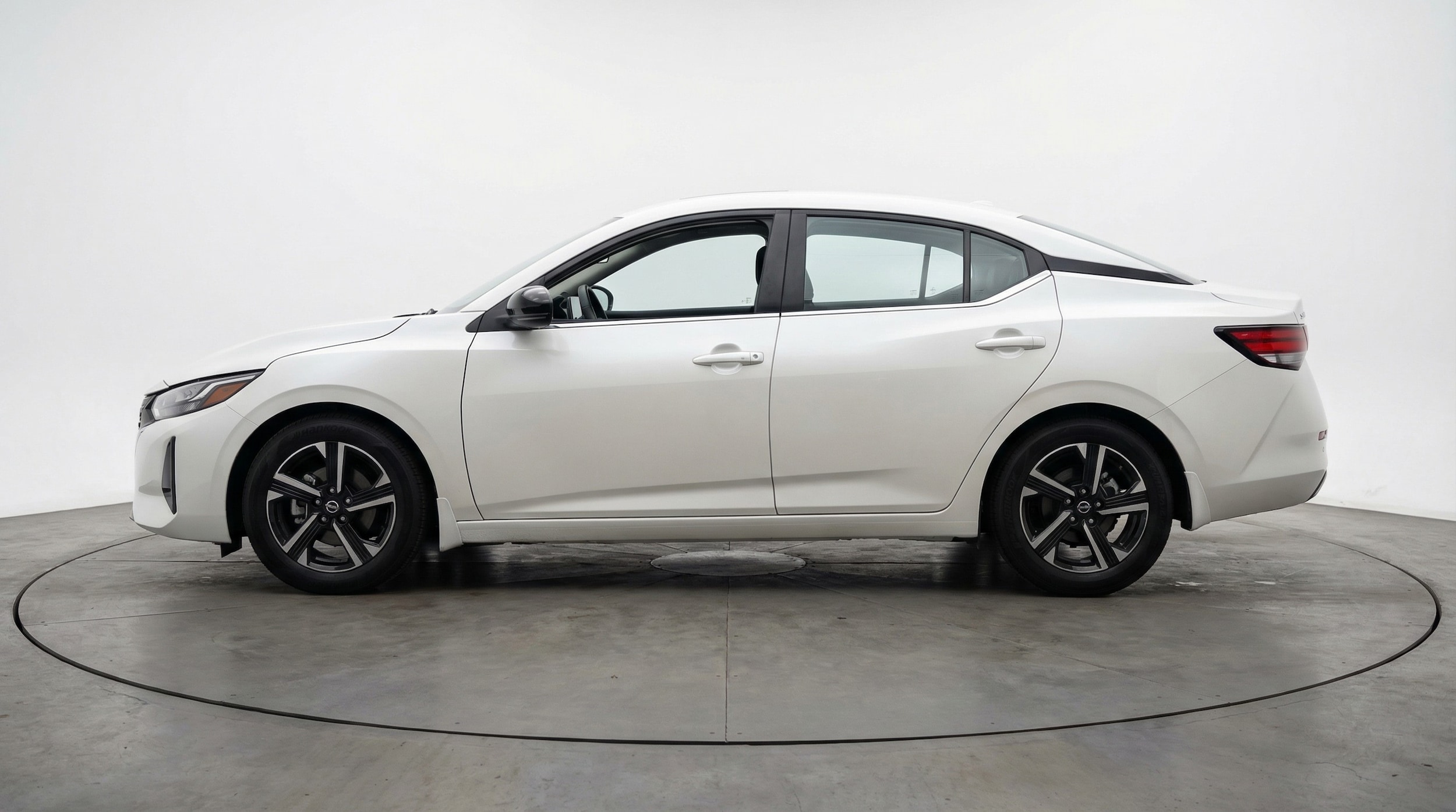 Thumbnail: 2025 Nissan Sentra - 4