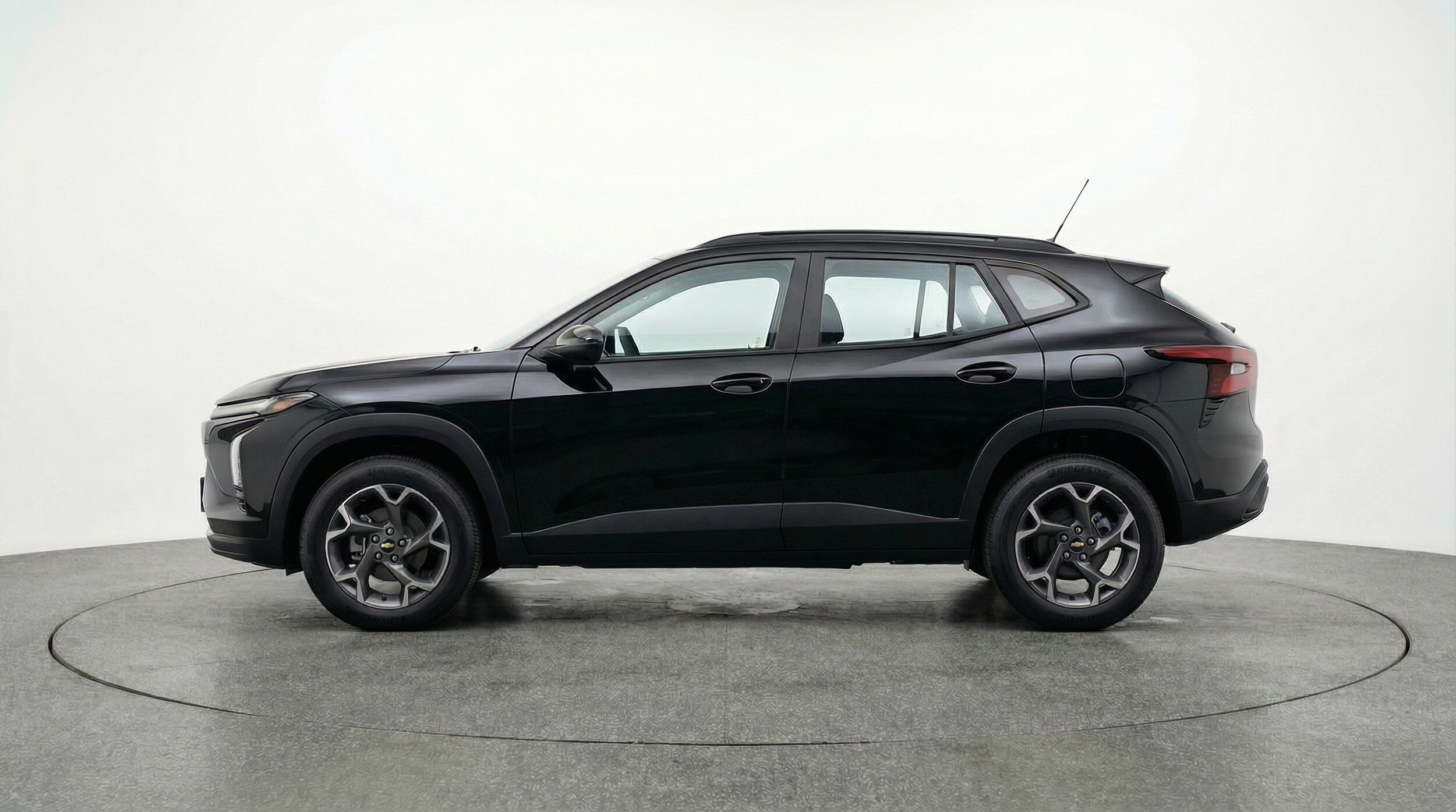 Thumbnail: 2025 Chevrolet Trax - 4