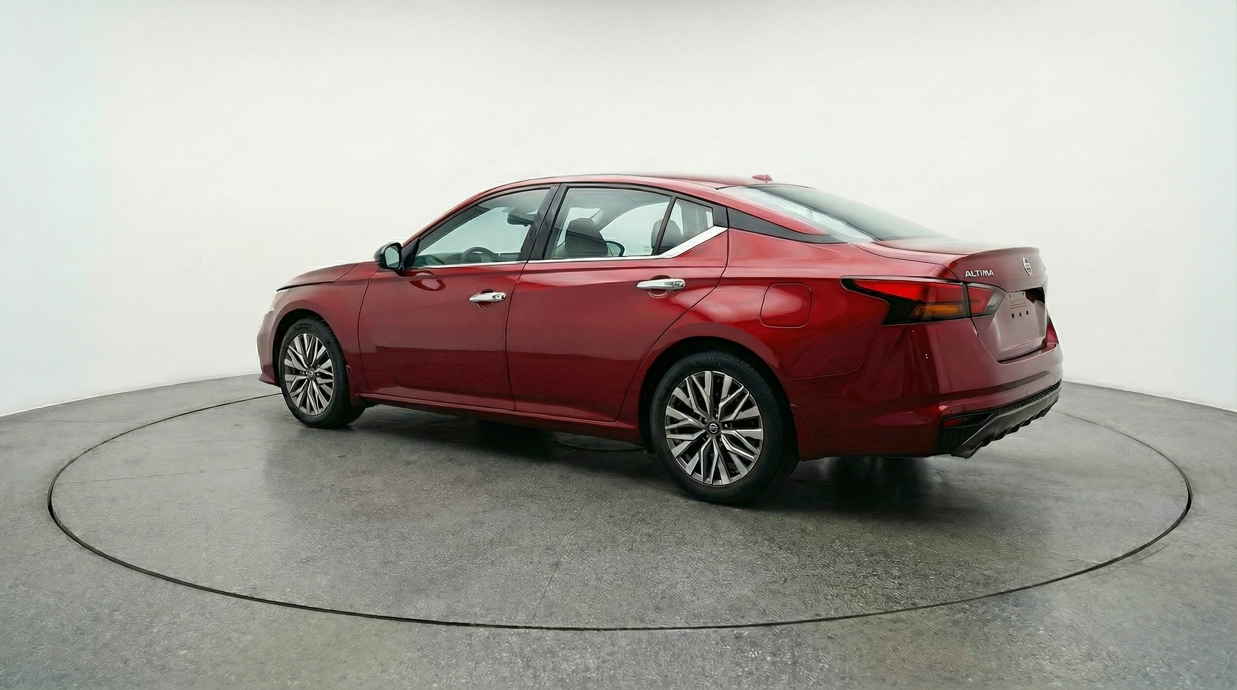 Thumbnail: 2025 Nissan Altima - 5