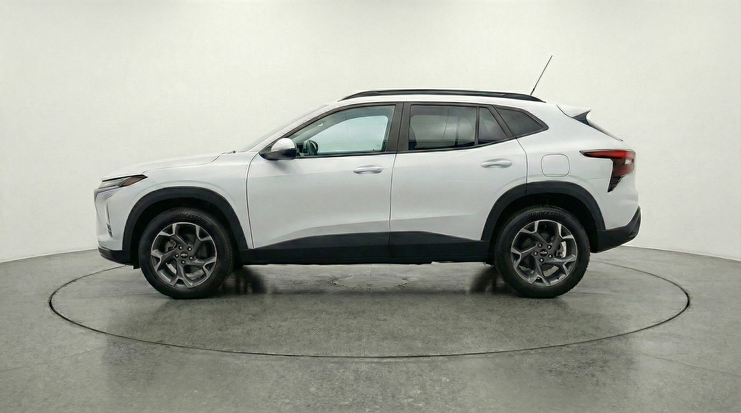 Thumbnail: 2025 Chevrolet Trax - 4