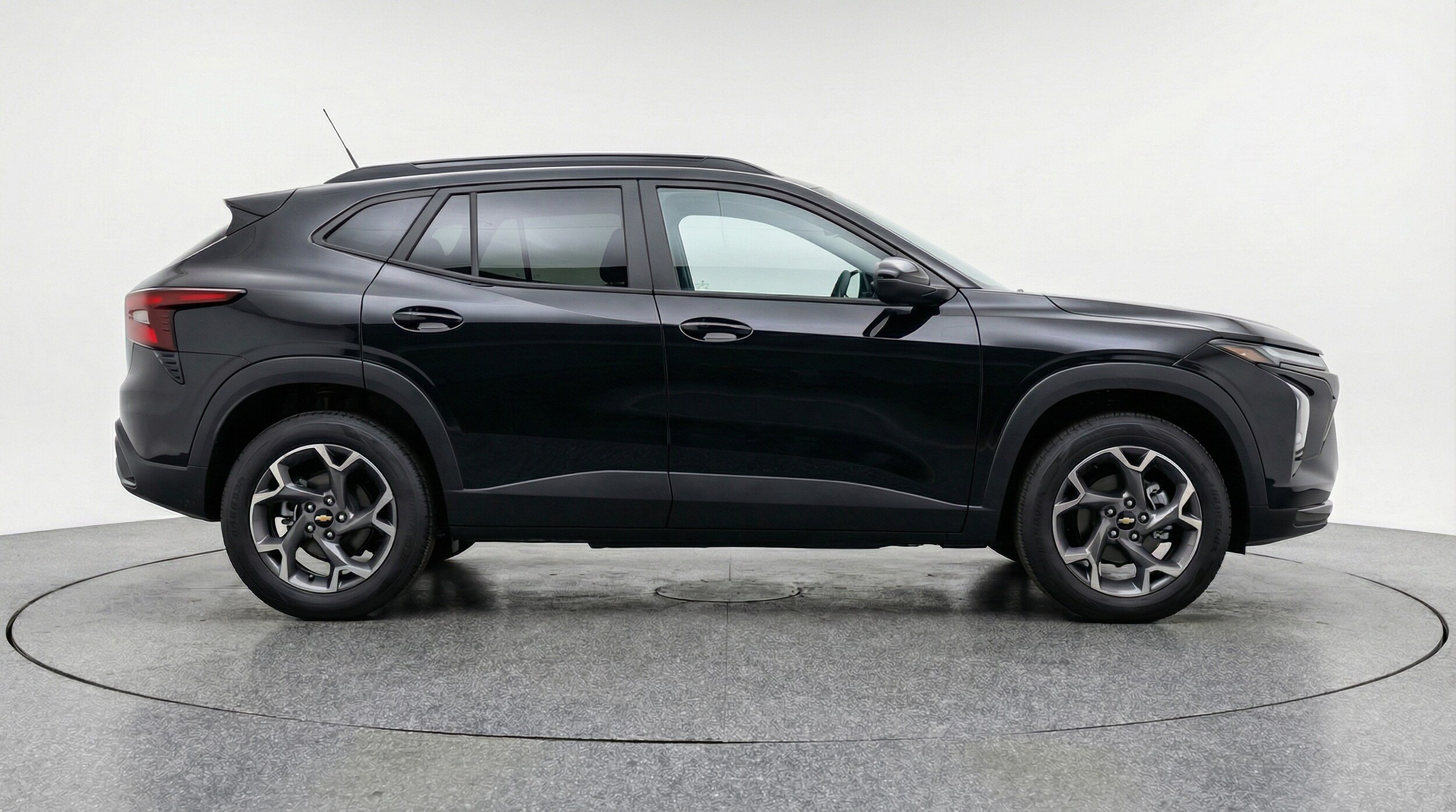 Thumbnail: 2025 Chevrolet Trax - 8