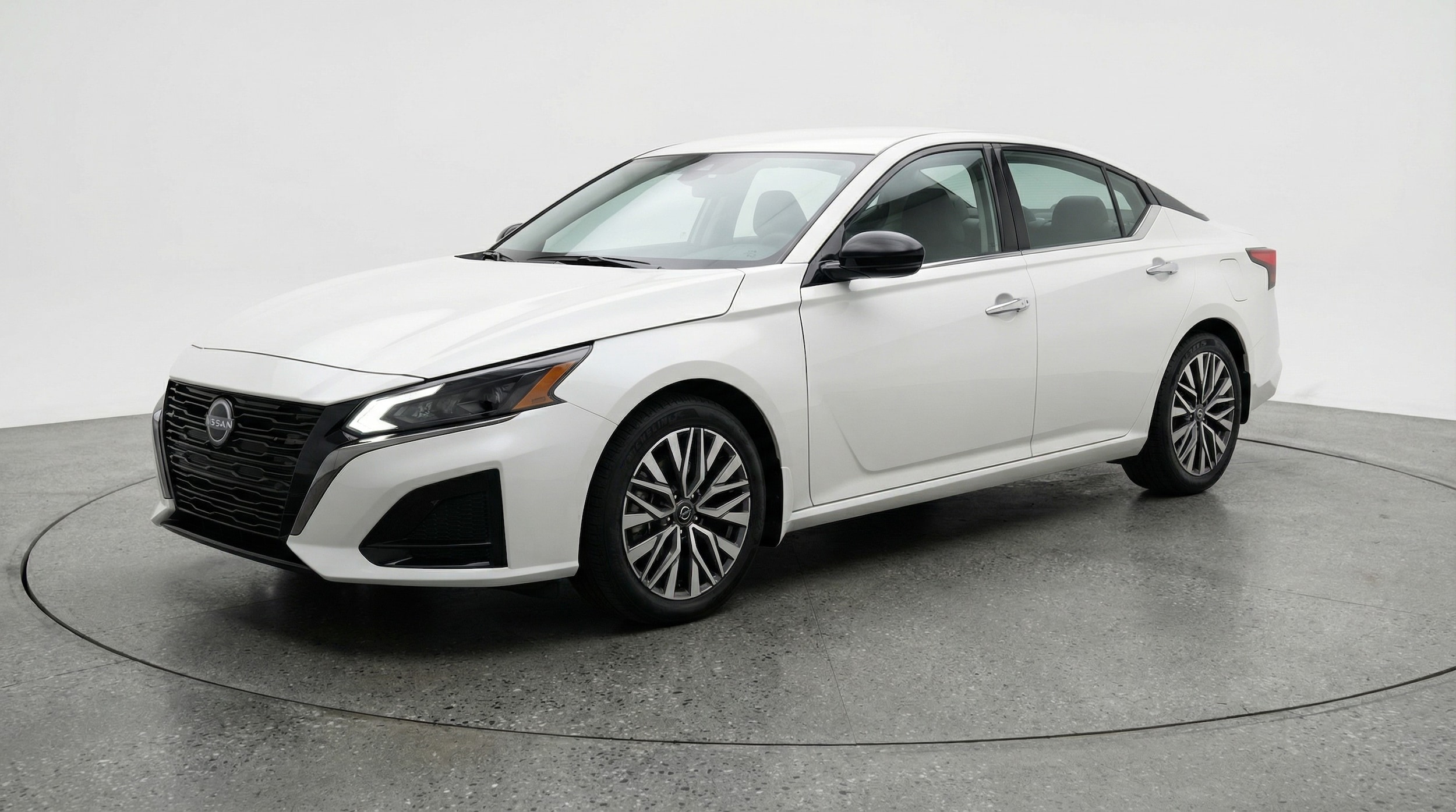 Thumbnail: 2025 Nissan Altima - 3