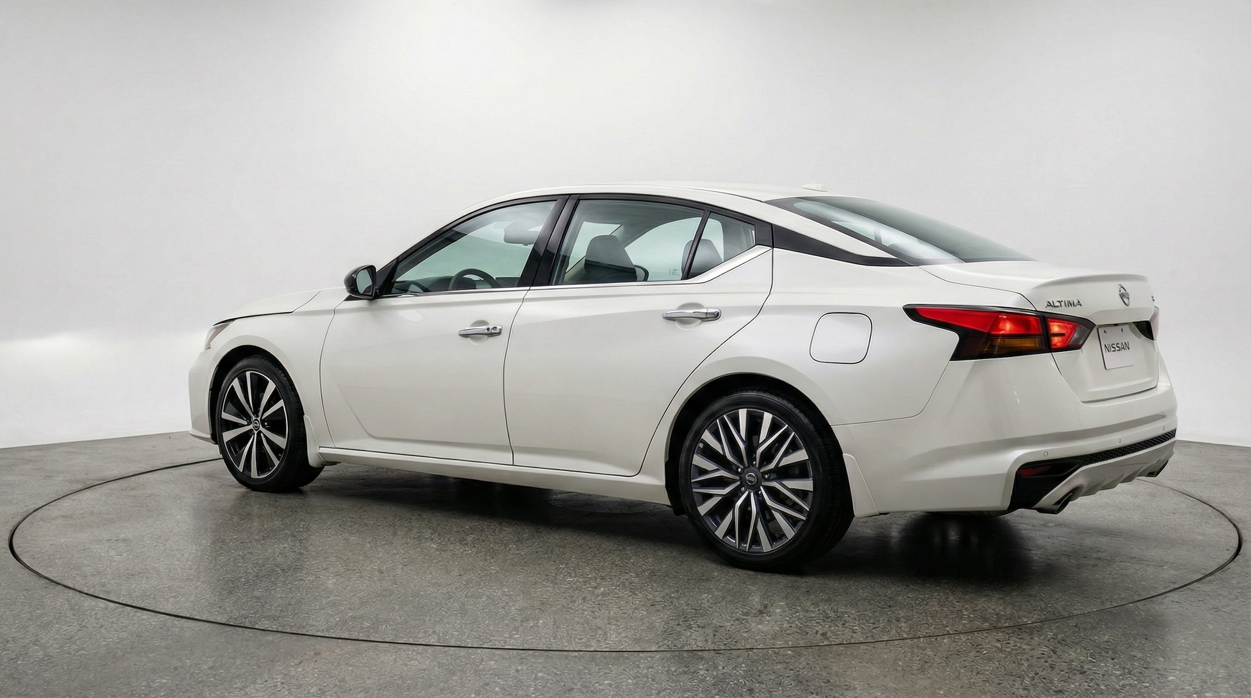 Thumbnail: 2025 Nissan Altima - 5