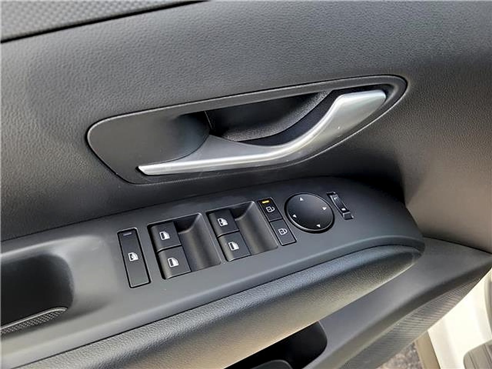 2026 Hyundai Tucson Blue SE - Photo 11
