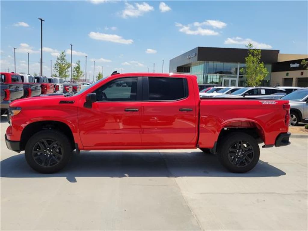 Used 2025 Chevrolet Silverado 1500 Custom Trail Boss 4x4 Crew Cab 5.75 ft. box 147.4