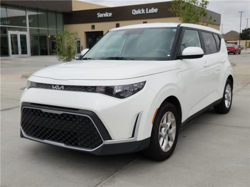 Used 2025 KIA Soul LX (IVT) Hatchback