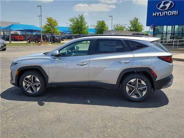 2025 Hyundai Tucson SEL photo 2
