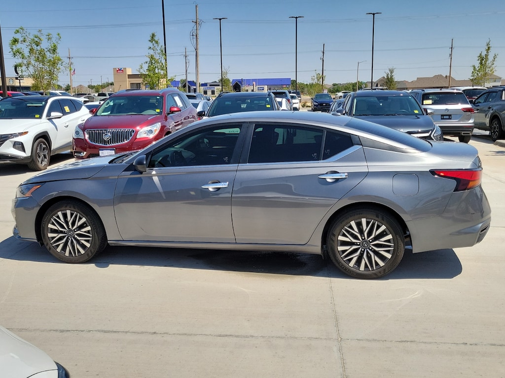 Used 2025 Nissan Altima SV FWD Sedan