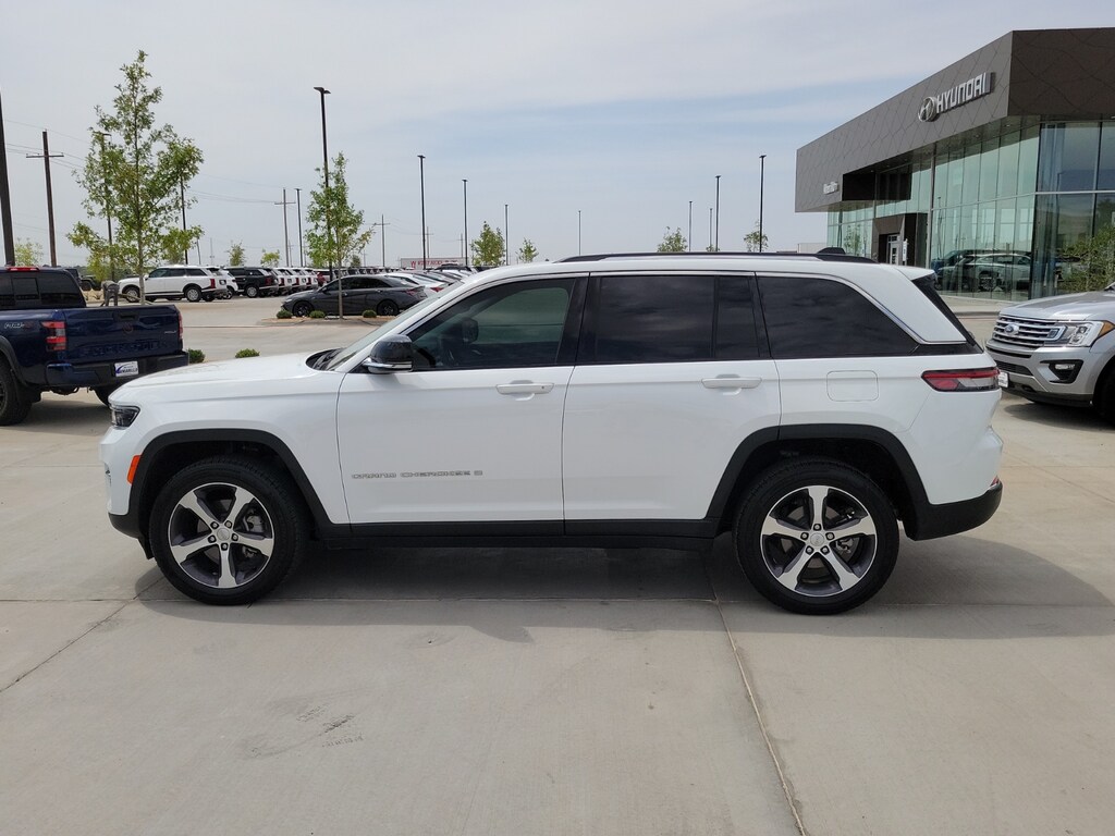 Used 2023 Jeep Grand Cherokee Limited 4x4 Sport Utility