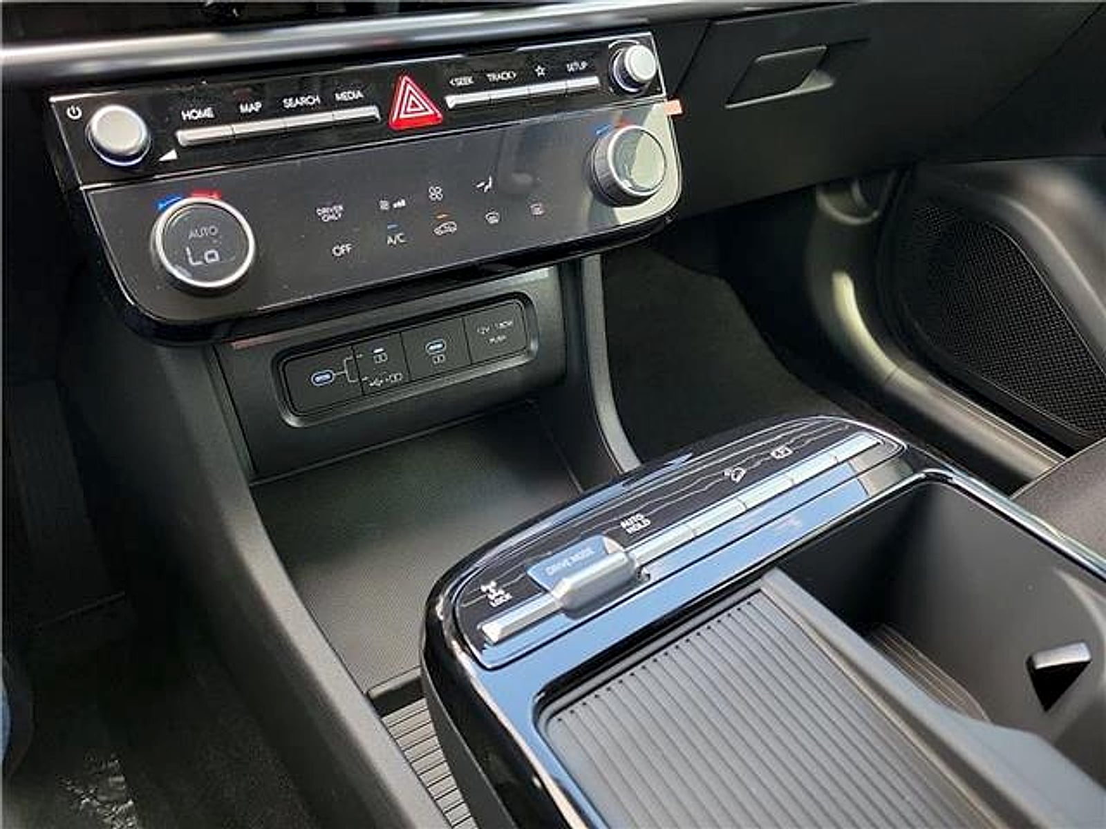 2026 Hyundai Tucson Blue SE - Photo 16
