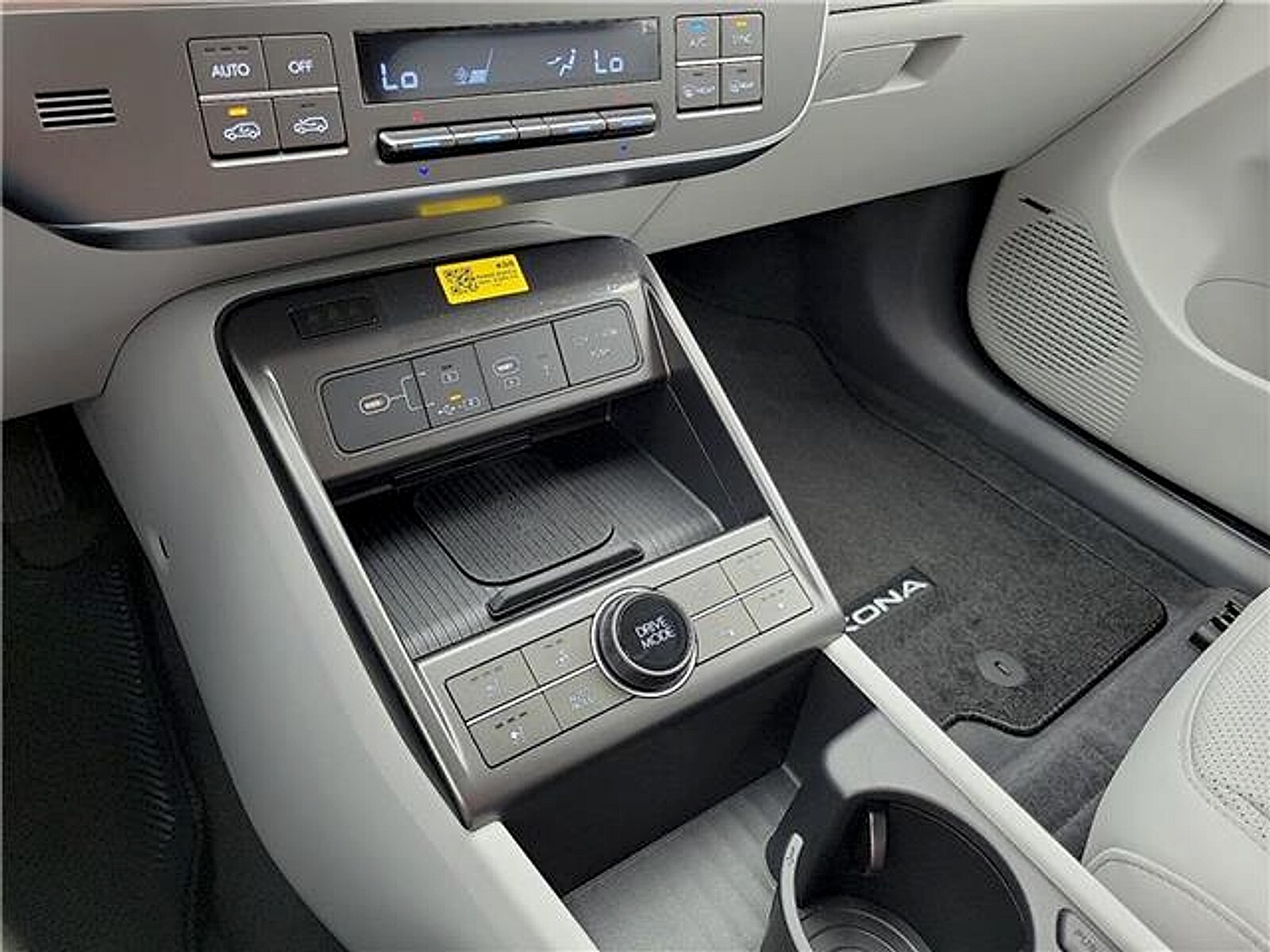 2026 Hyundai Kona Limited - Photo 18