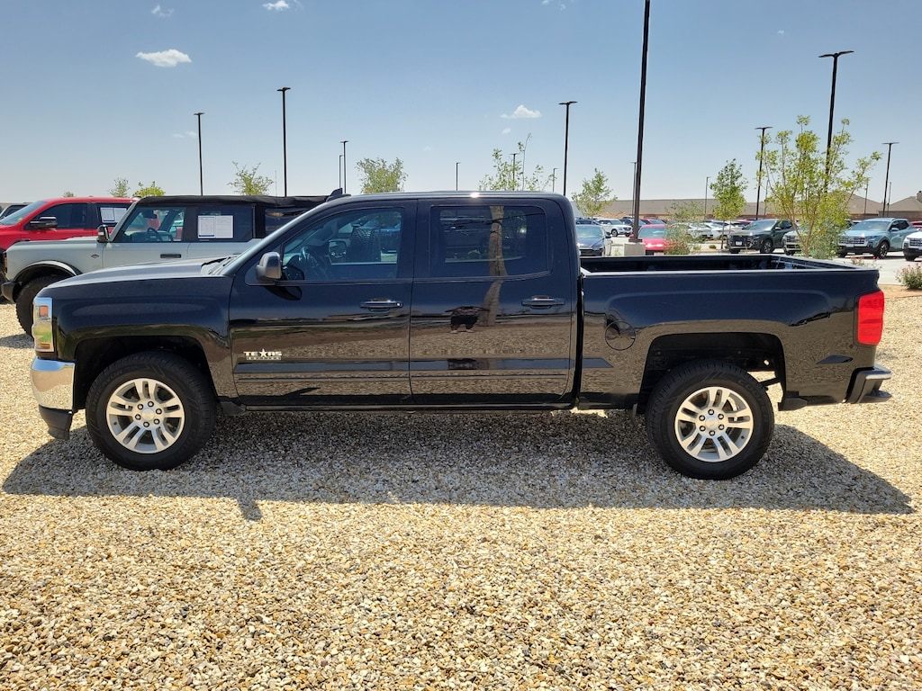 Used 2018 Chevrolet Silverado 1500 LT w/1LT 4x2 Crew Cab 5.75 ft. box 143.5 in. WB Regular Side