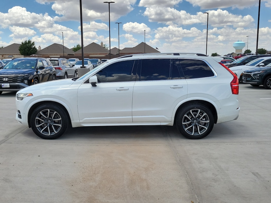 Used 2016 Volvo XC90 T6 Momentum Sport Utility