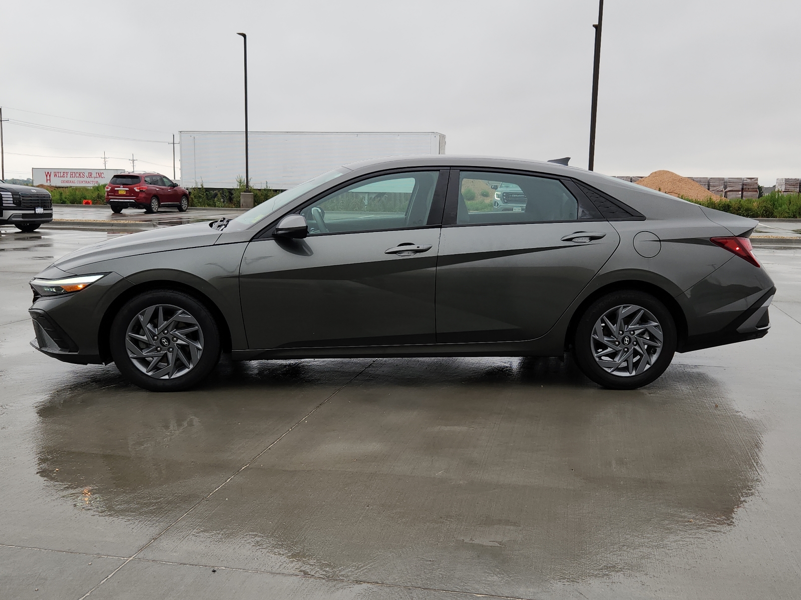 Used 2024 Hyundai Elantra SEL