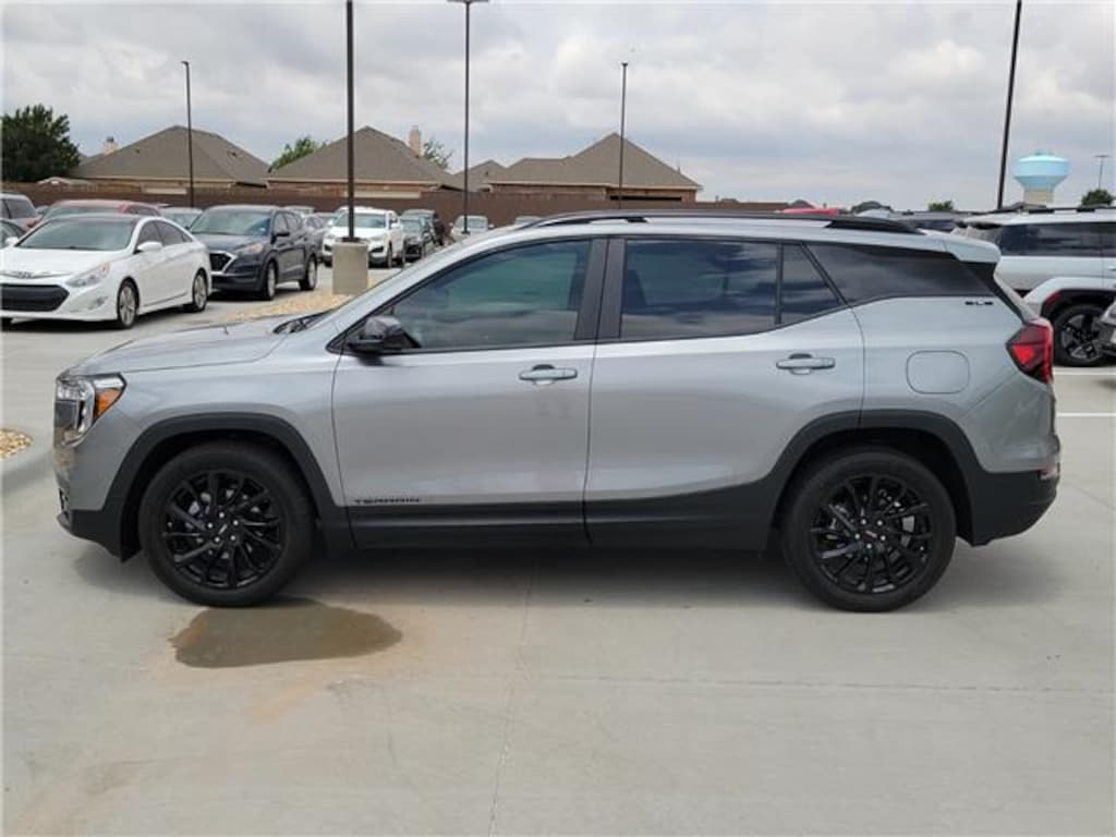 Used 2024 GMC Terrain SLE Front-Wheel Drive