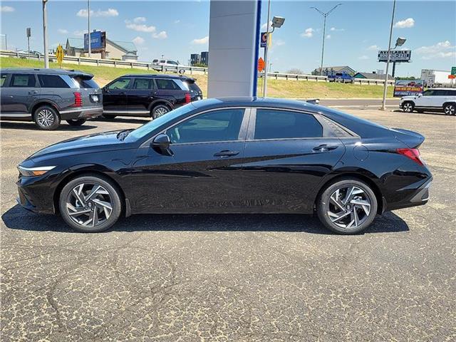 2025 Hyundai Elantra SEL Sport photo 2