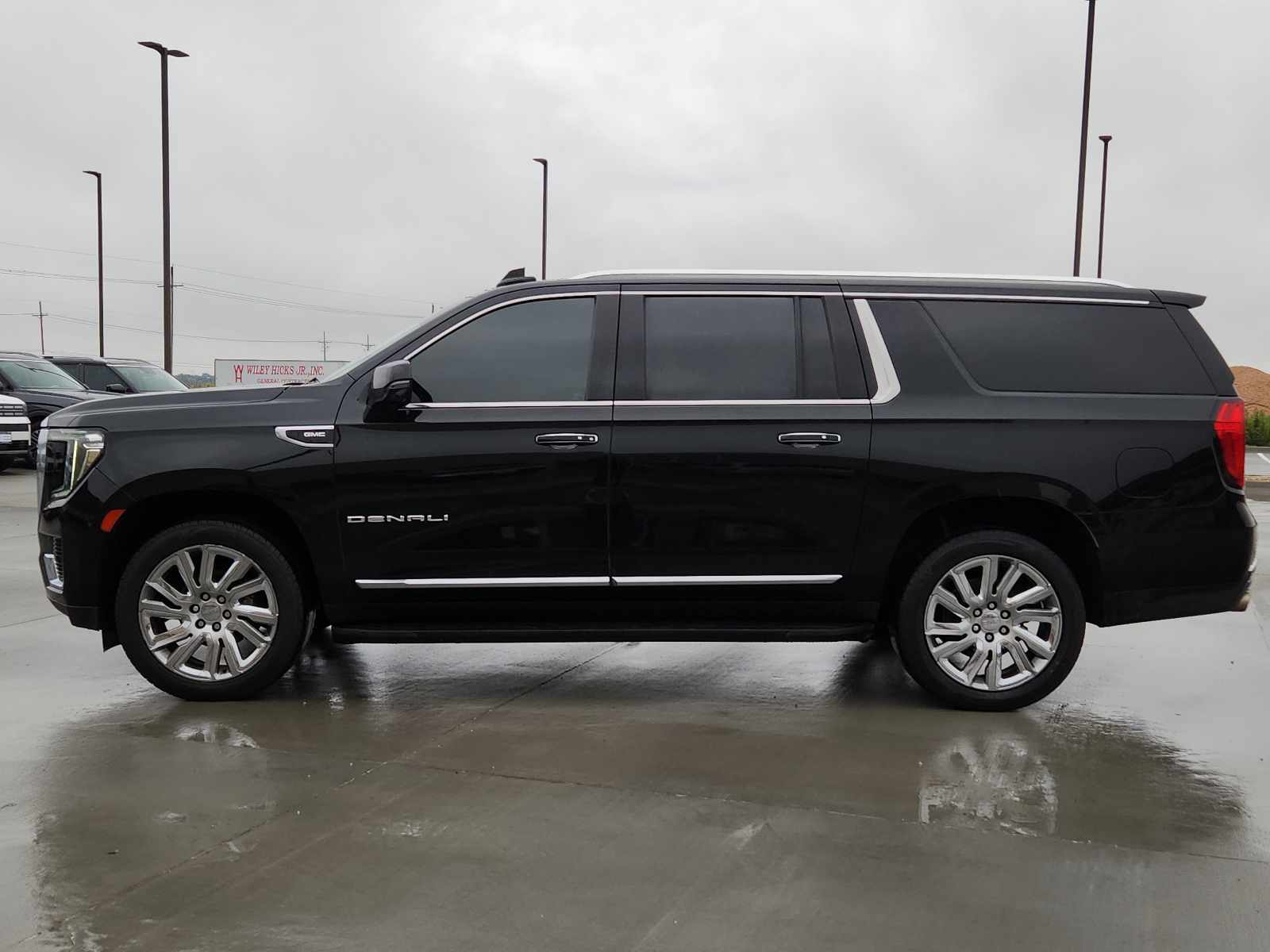 Used 2021 GMC Yukon XL 4WD Denali Sport Utility