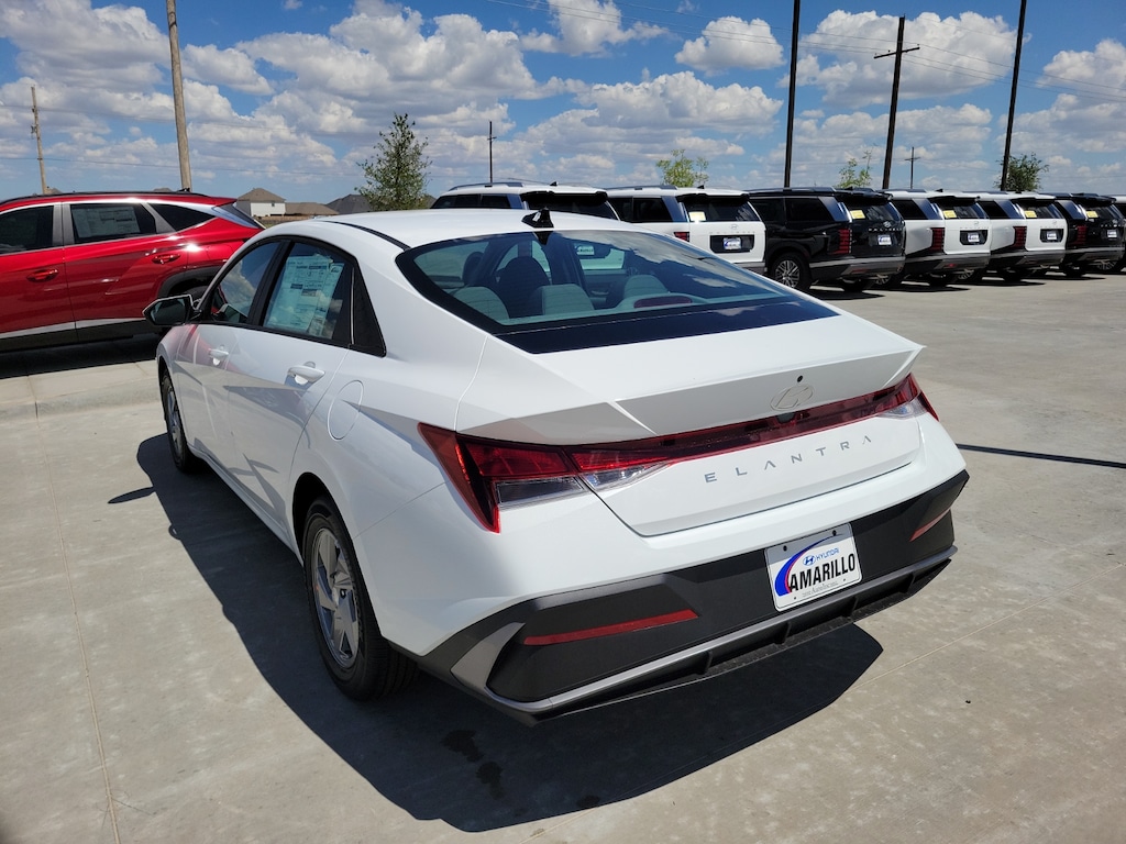 Used 2026 Hyundai Elantra SE Sedan