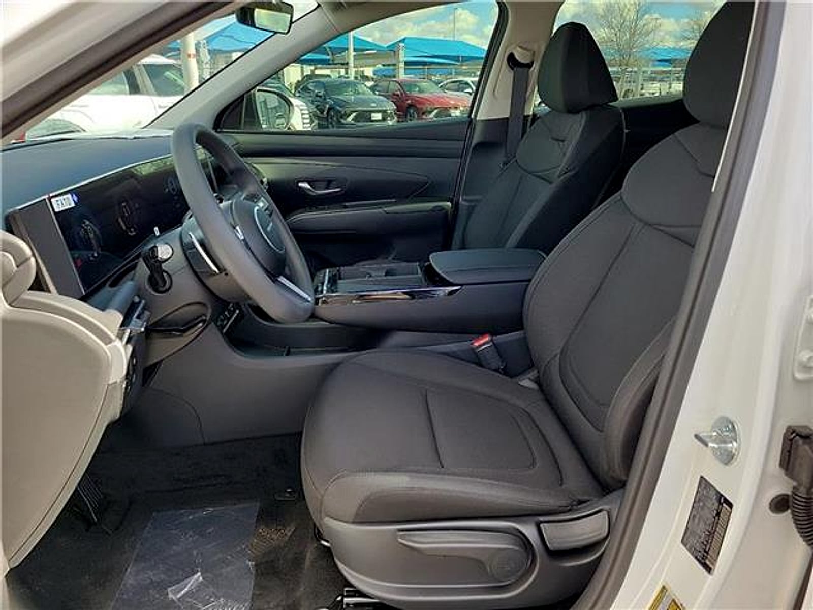 2026 Hyundai Tucson Blue SE - Photo 12